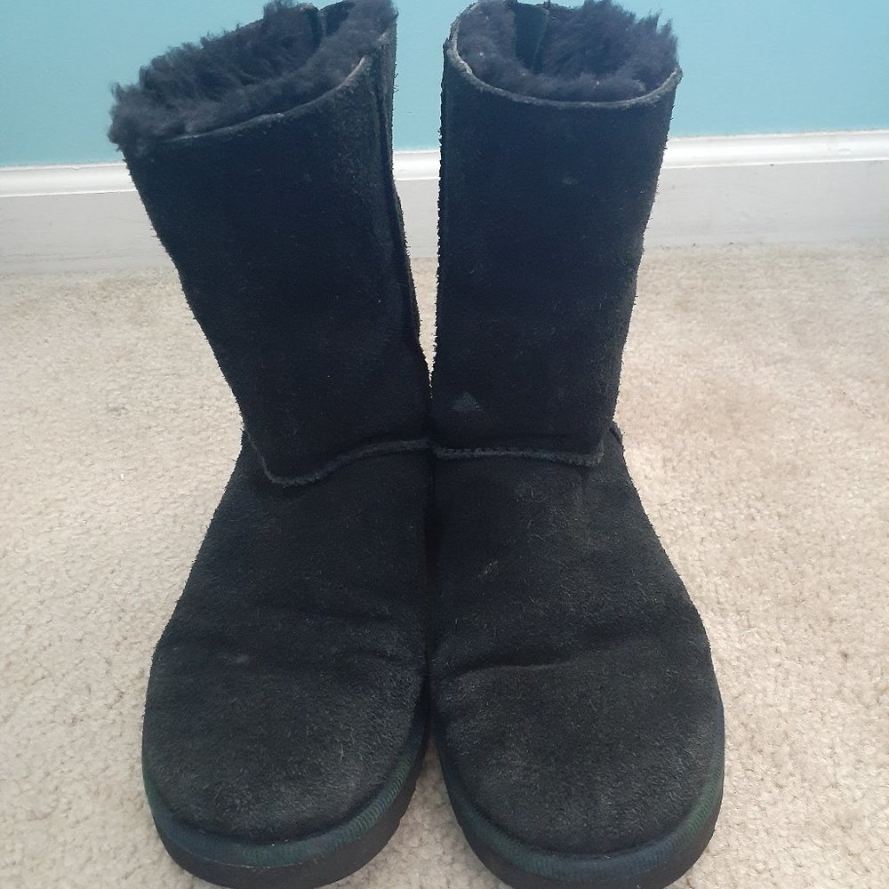 Black Short Uggs Boots
